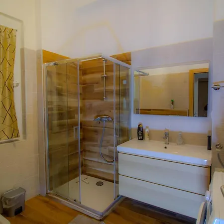 Apartment Tsliving App 4 *